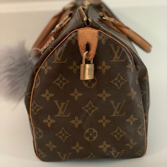 Authentic Louis Vuitton Speedy 30 - Picture 2 of 8
